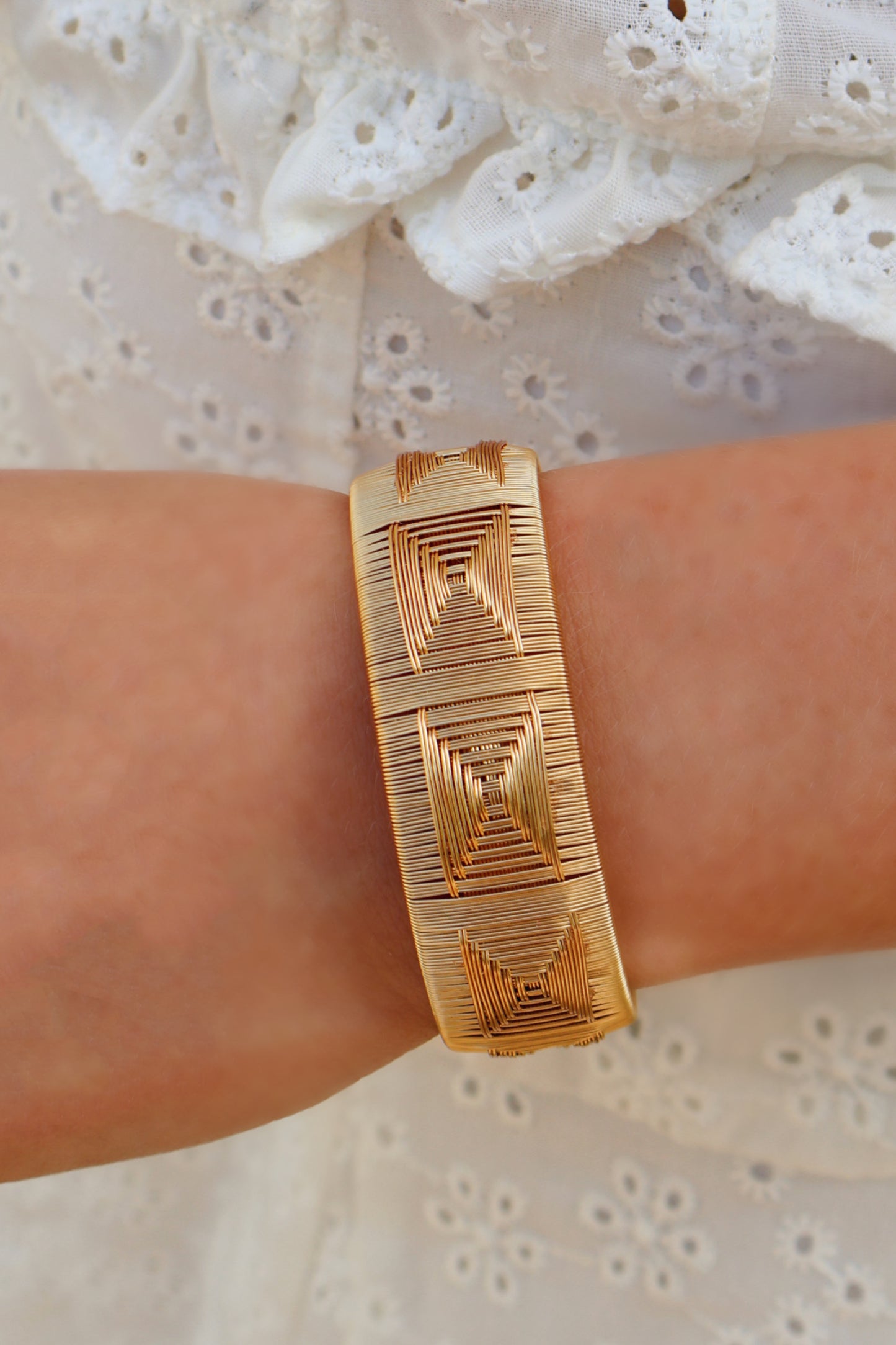 “Eterna” Statement Bangle