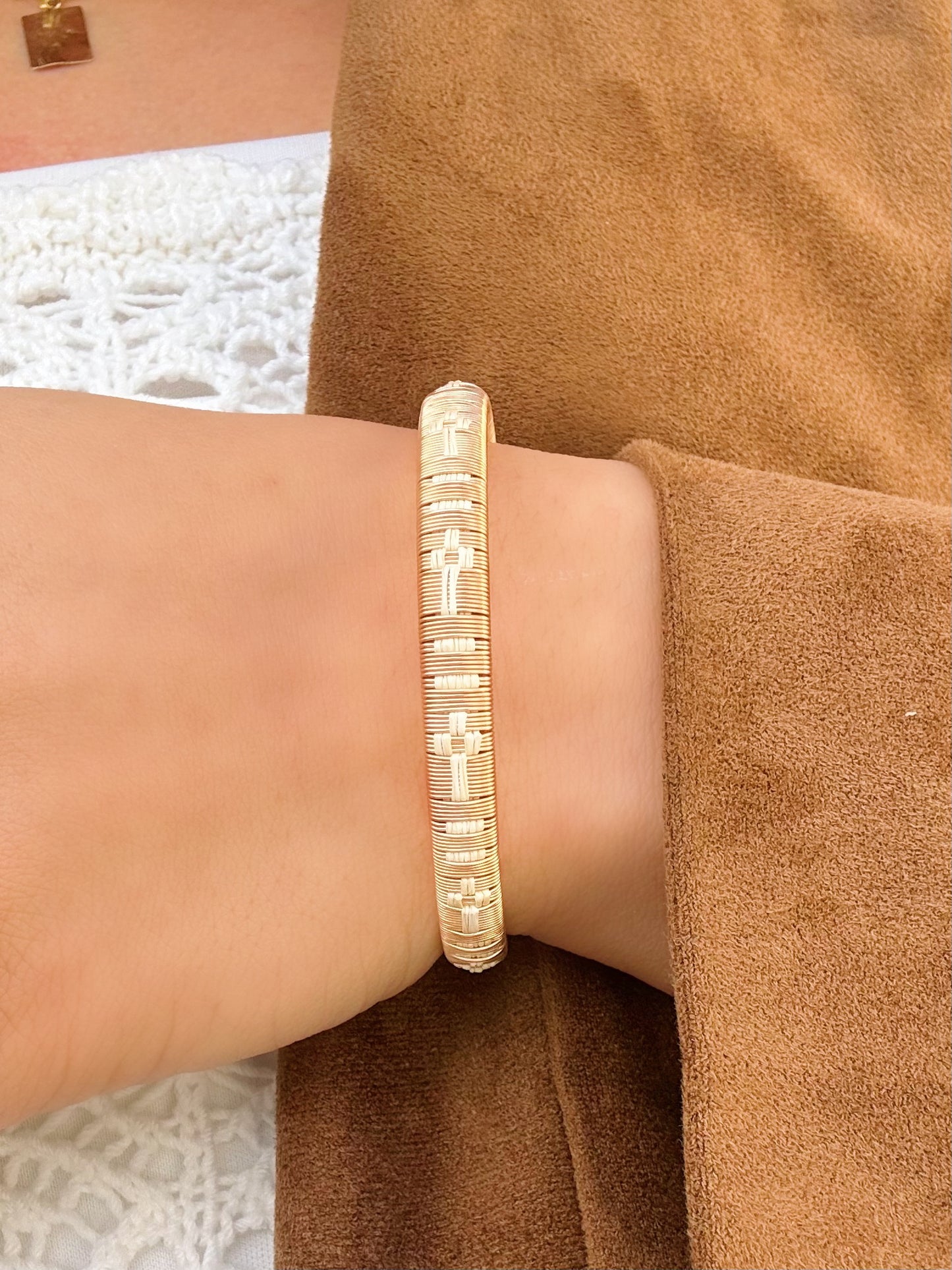 “Cruz” Delicate Bangle