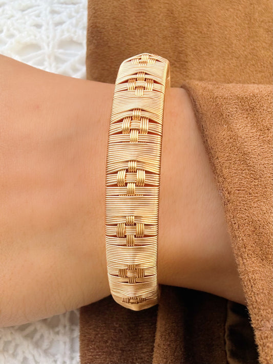 “Paz” Signature Bangle