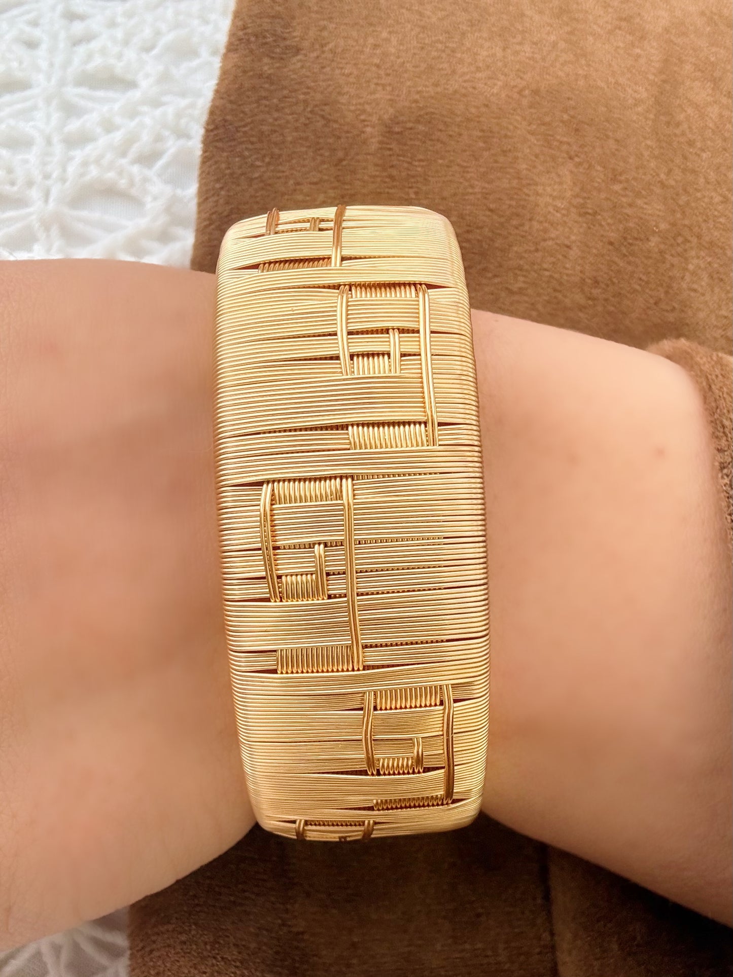 “Espiral” Statement Bangle