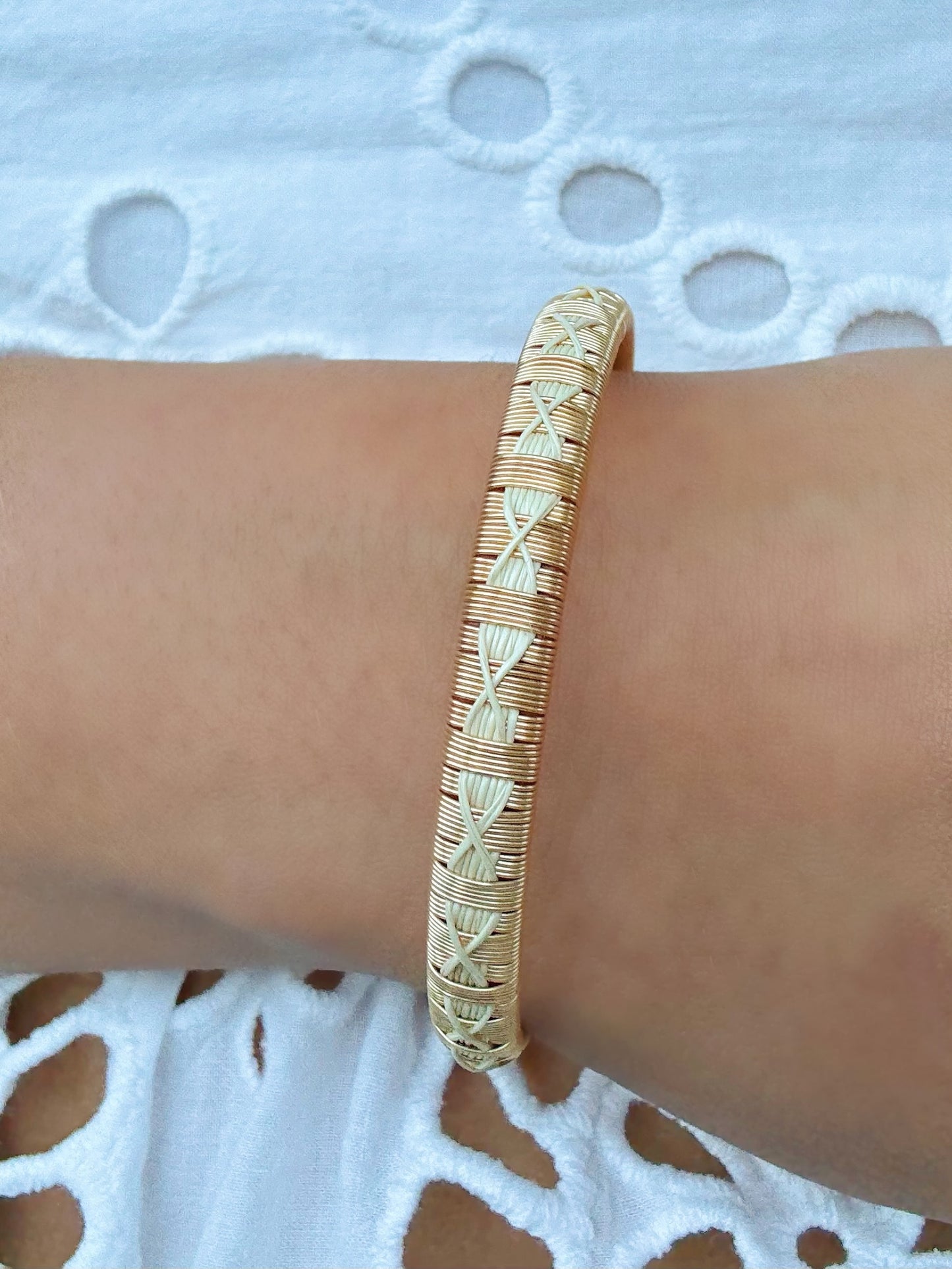 “Eterna” Delicate Bangle