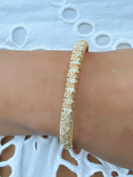 “Eterna” Delicate Bangle