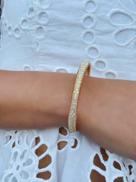 “Cruz” Delicate Bangle