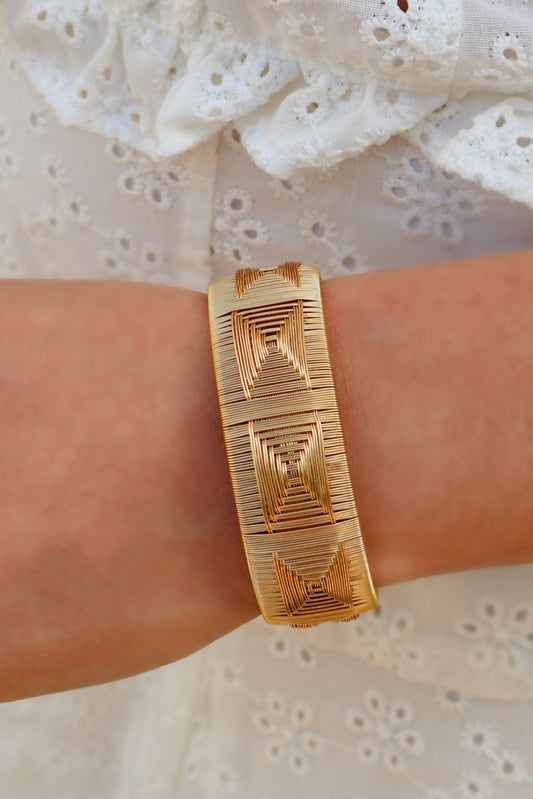 “Eterna” Statement Bangle