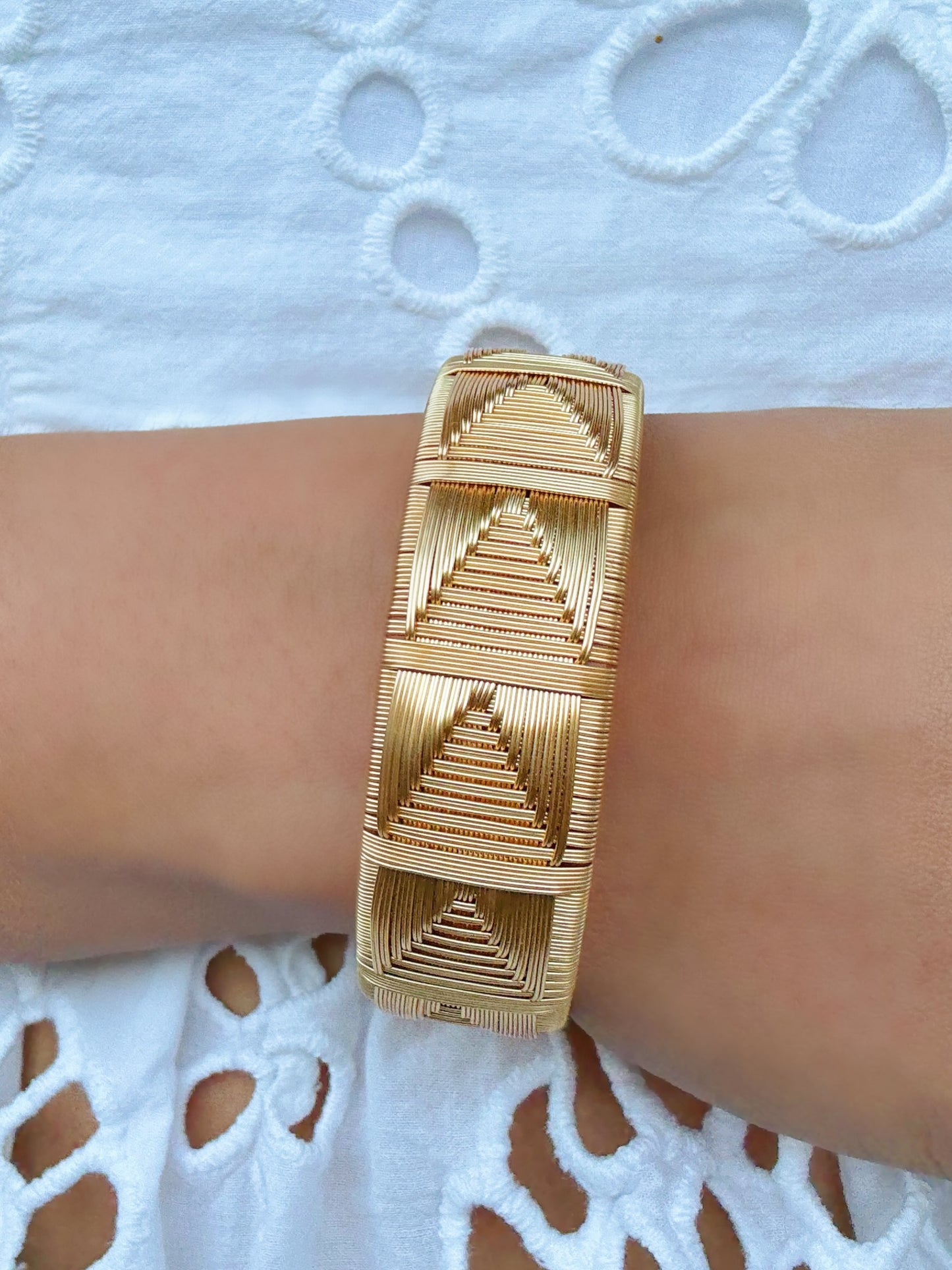 “Alma” Statement Bangle