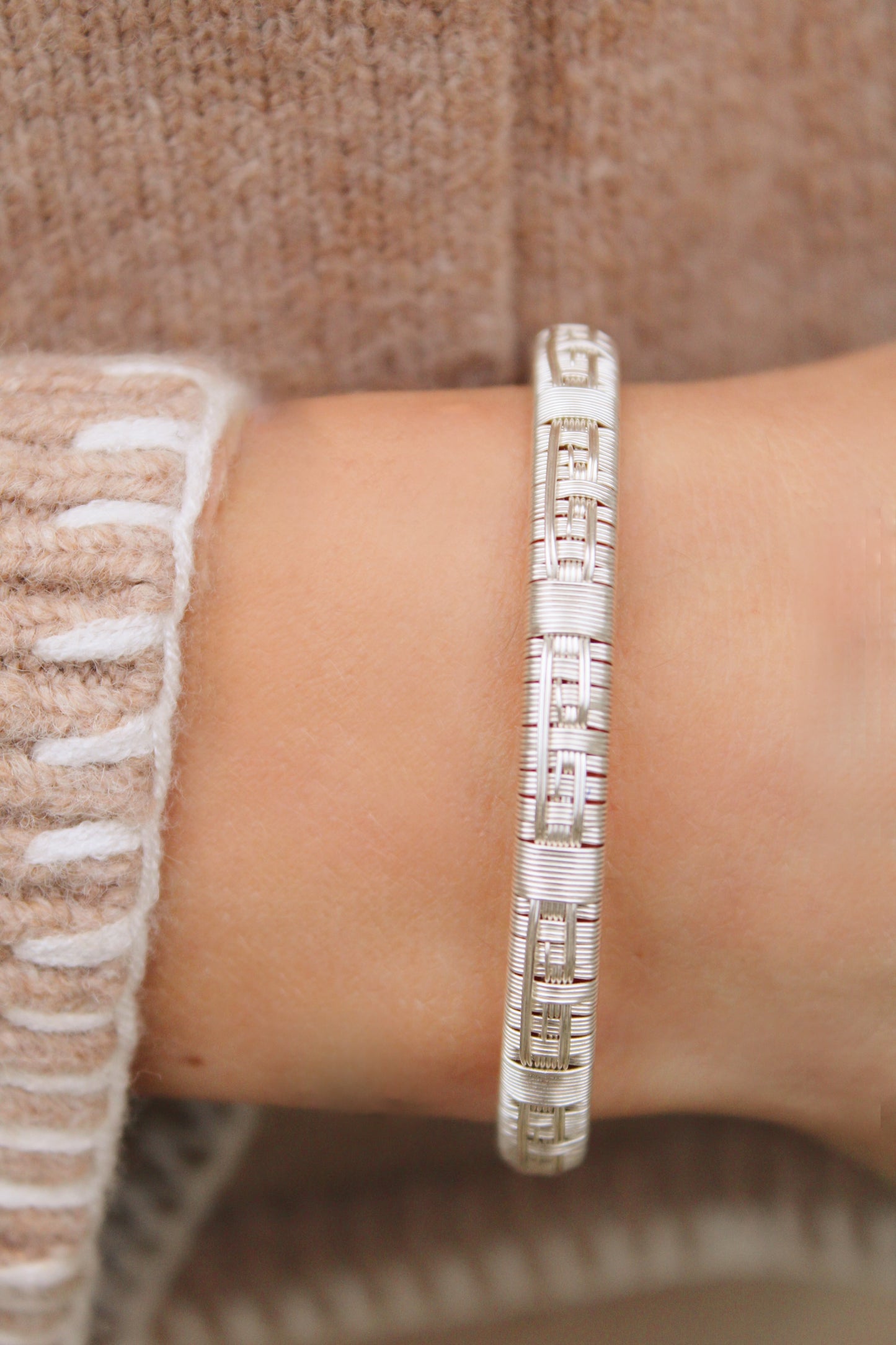 Silver “Espiral” Delicate Bangle