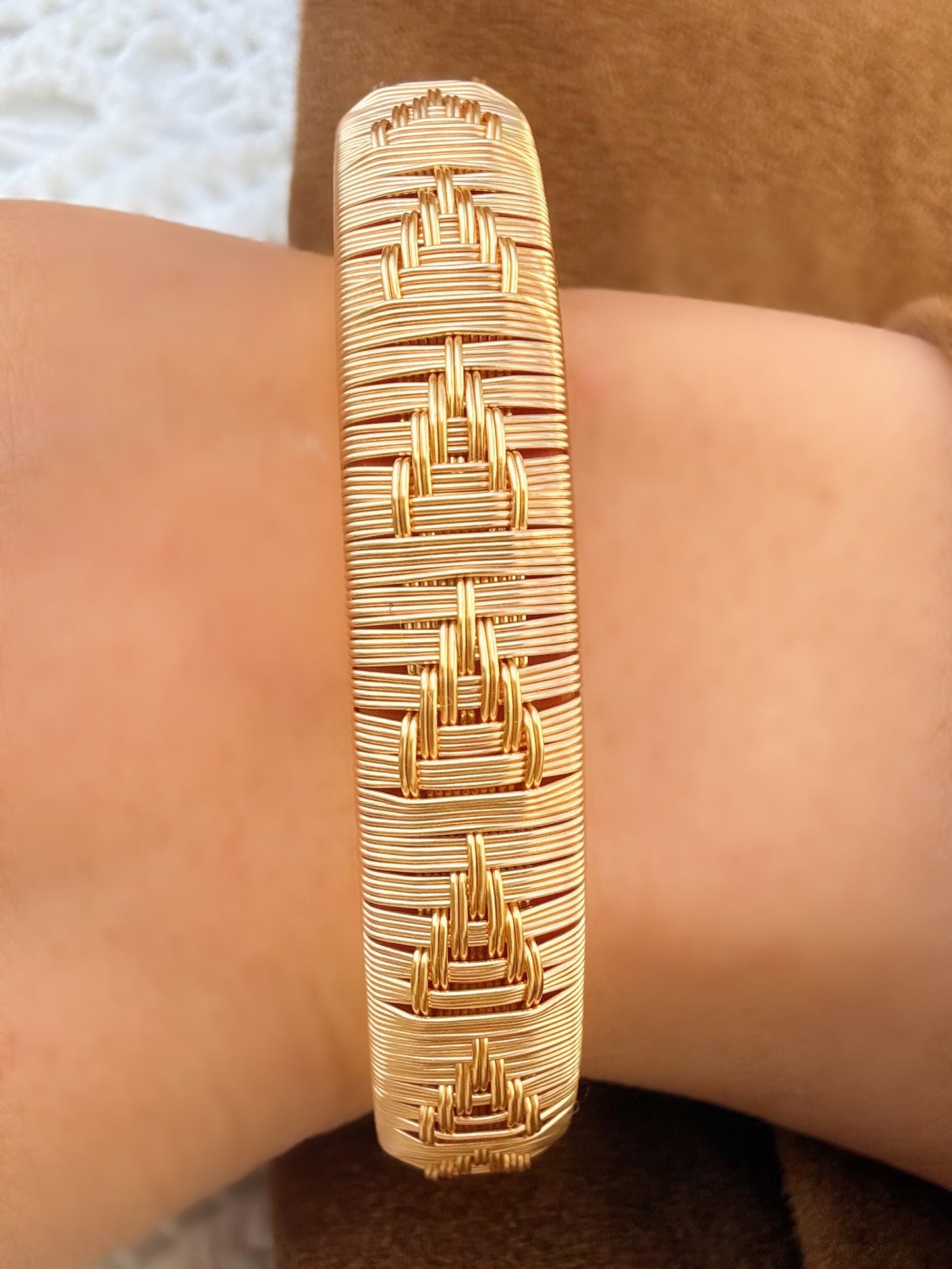 “Clara” Delicate Bangle