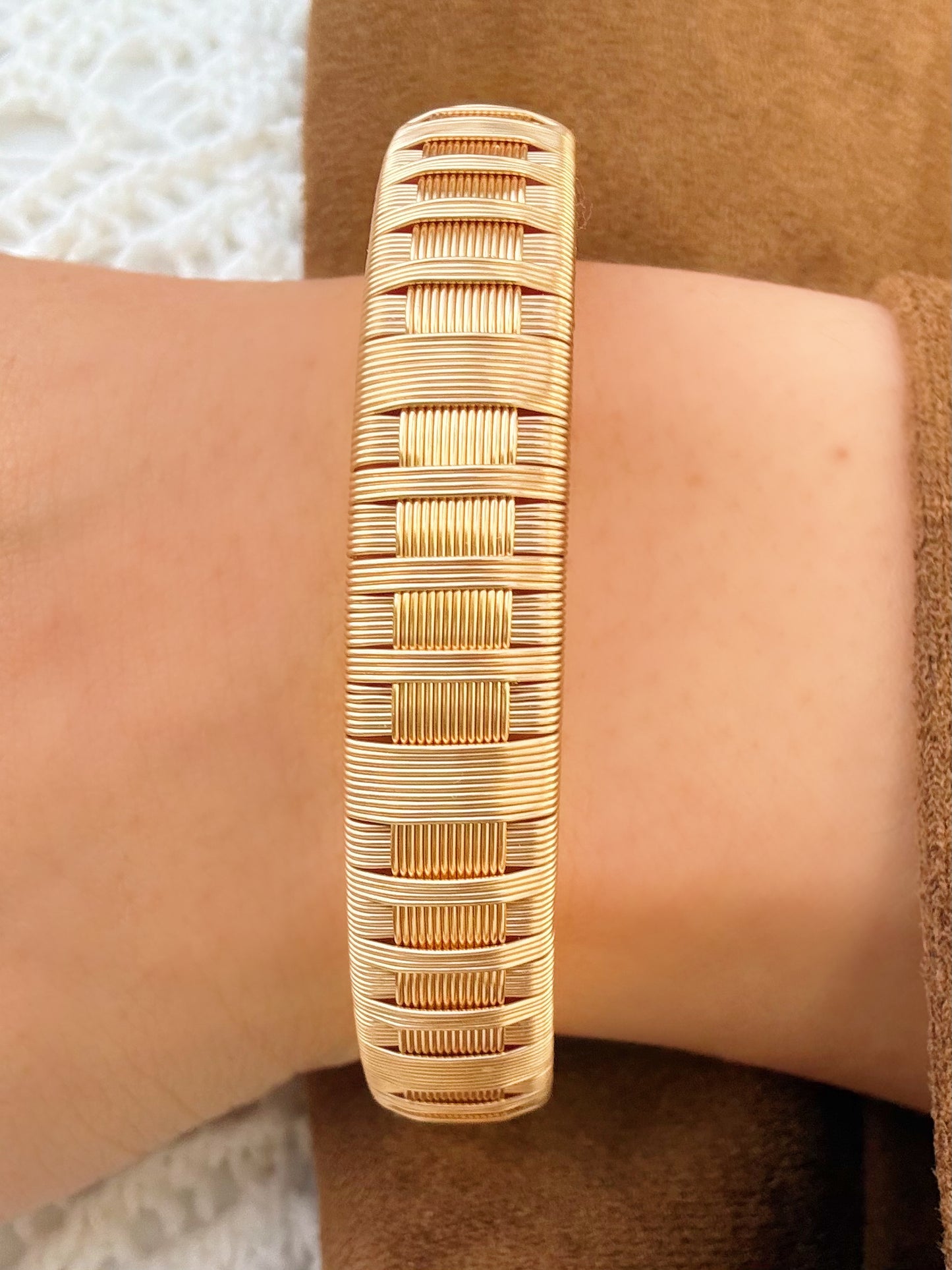 “Hilo” Signature Bangle