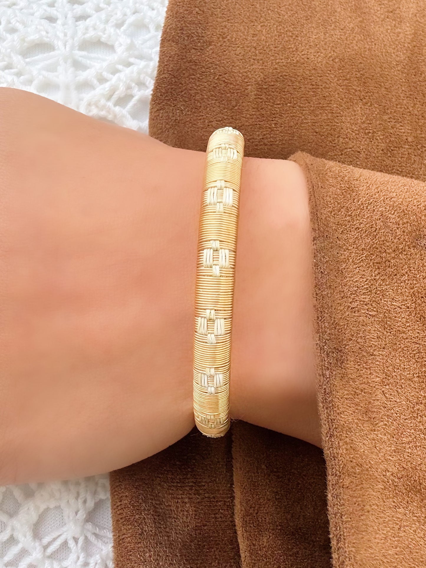 “Gloria” Delicate Bangle