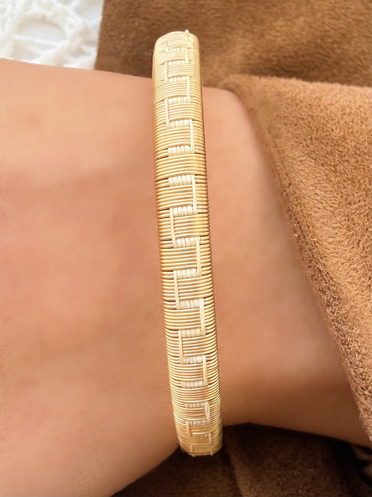 “Camino” Delicate Bangle