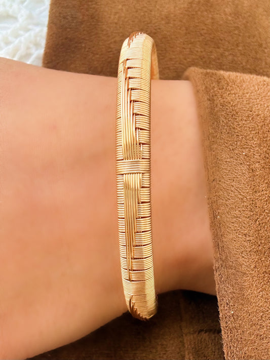 “Palma” Delicate Bangle